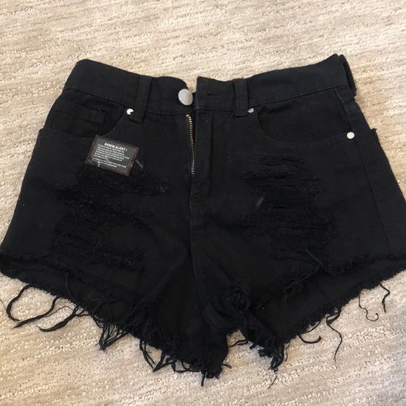 PrettyLittleThing Pants - pretty little thing black ripped jeans